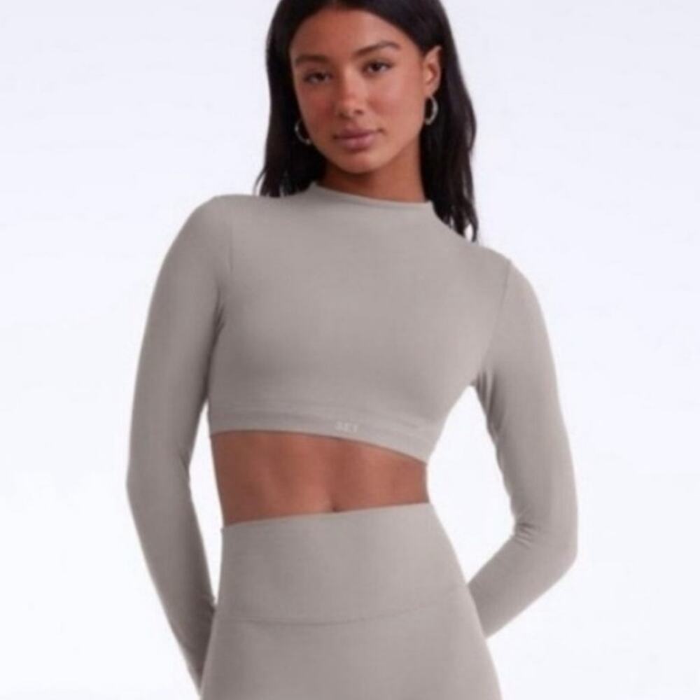 Set active grey women's size medium cropped long sleeve